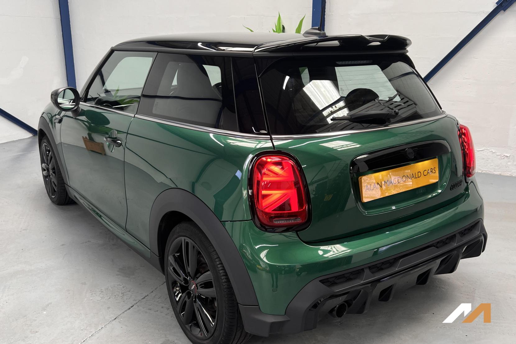 MINI Hatch 1.5 Cooper Sport Hatchback 3dr Petrol Manual Euro 6 (s/s) (136 ps)