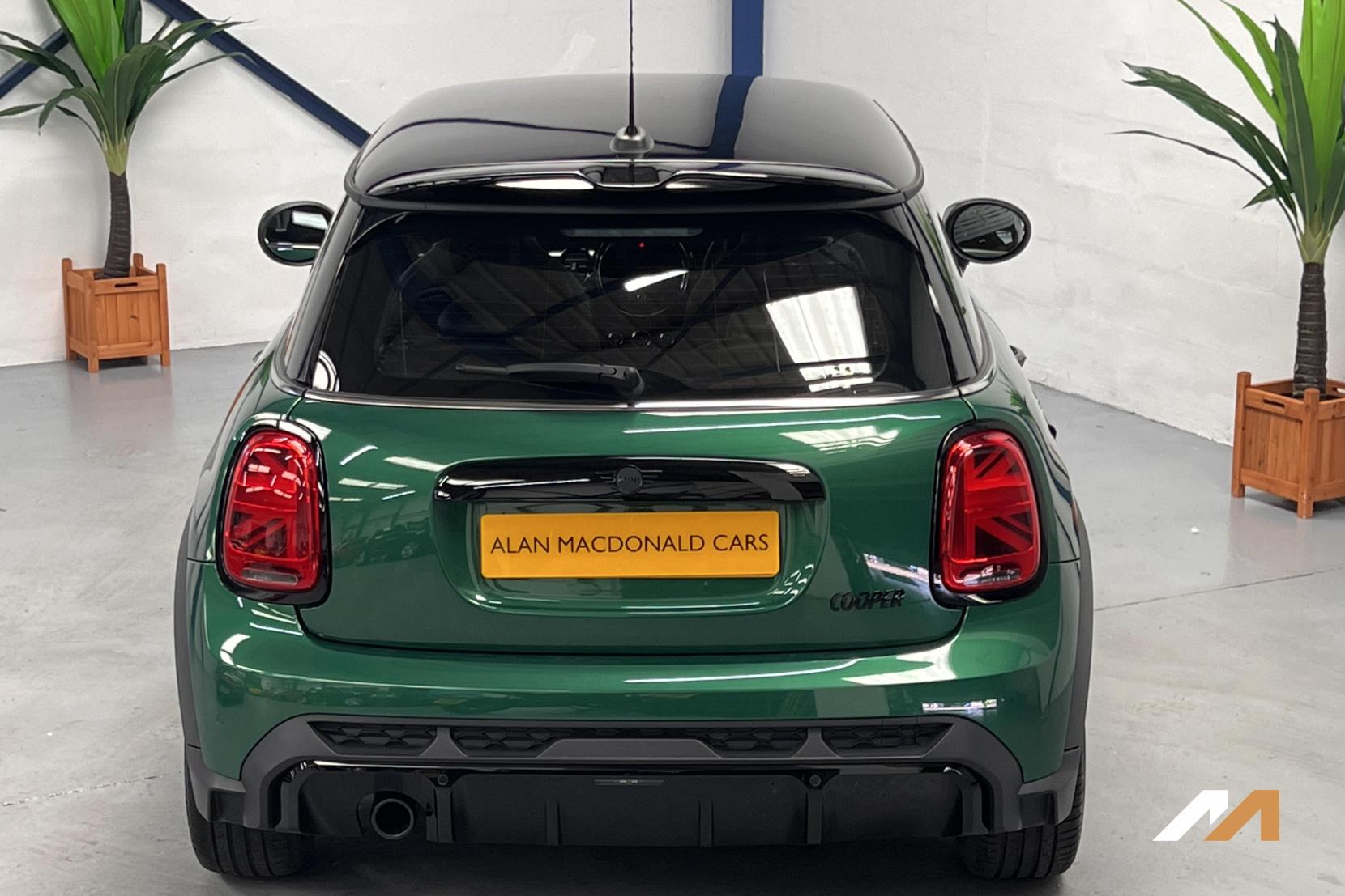 MINI Hatch 1.5 Cooper Sport Hatchback 3dr Petrol Manual Euro 6 (s/s) (136 ps)