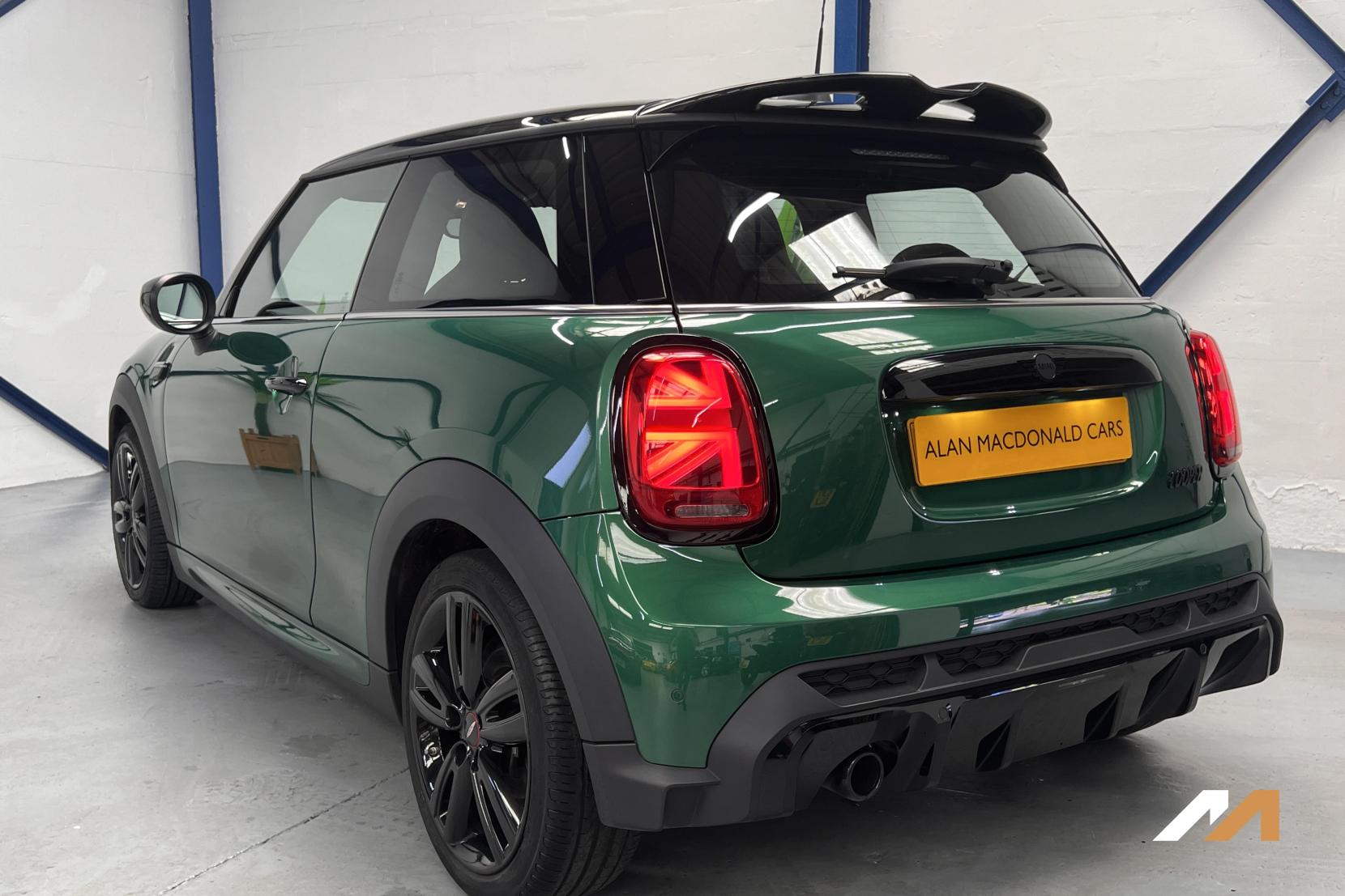 MINI Hatch 1.5 Cooper Sport Hatchback 3dr Petrol Manual Euro 6 (s/s) (136 ps)