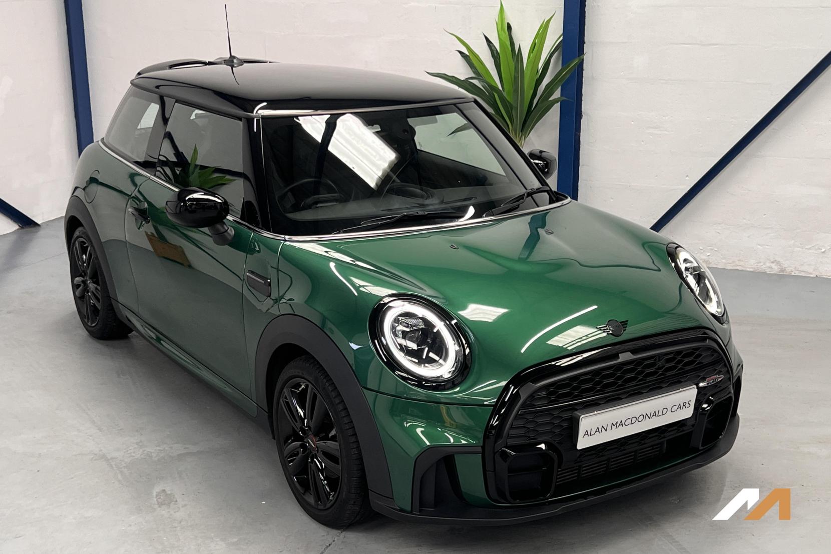 MINI Hatch 1.5 Cooper Sport Hatchback 3dr Petrol Manual Euro 6 (s/s) (136 ps)