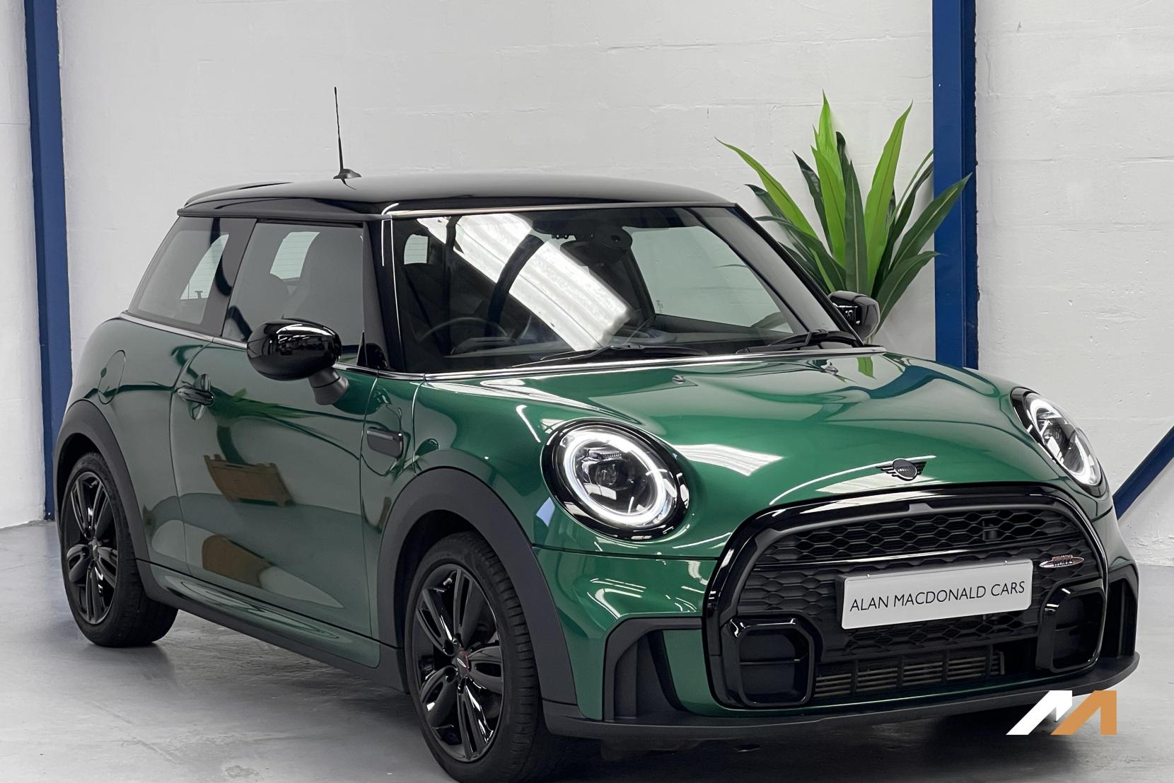 MINI Hatch 1.5 Cooper Sport Hatchback 3dr Petrol Manual Euro 6 (s/s) (136 ps)