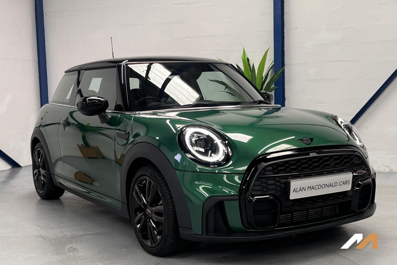 MINI Hatch 1.5 Cooper Sport Hatchback 3dr Petrol Manual Euro 6 (s/s) (136 ps)