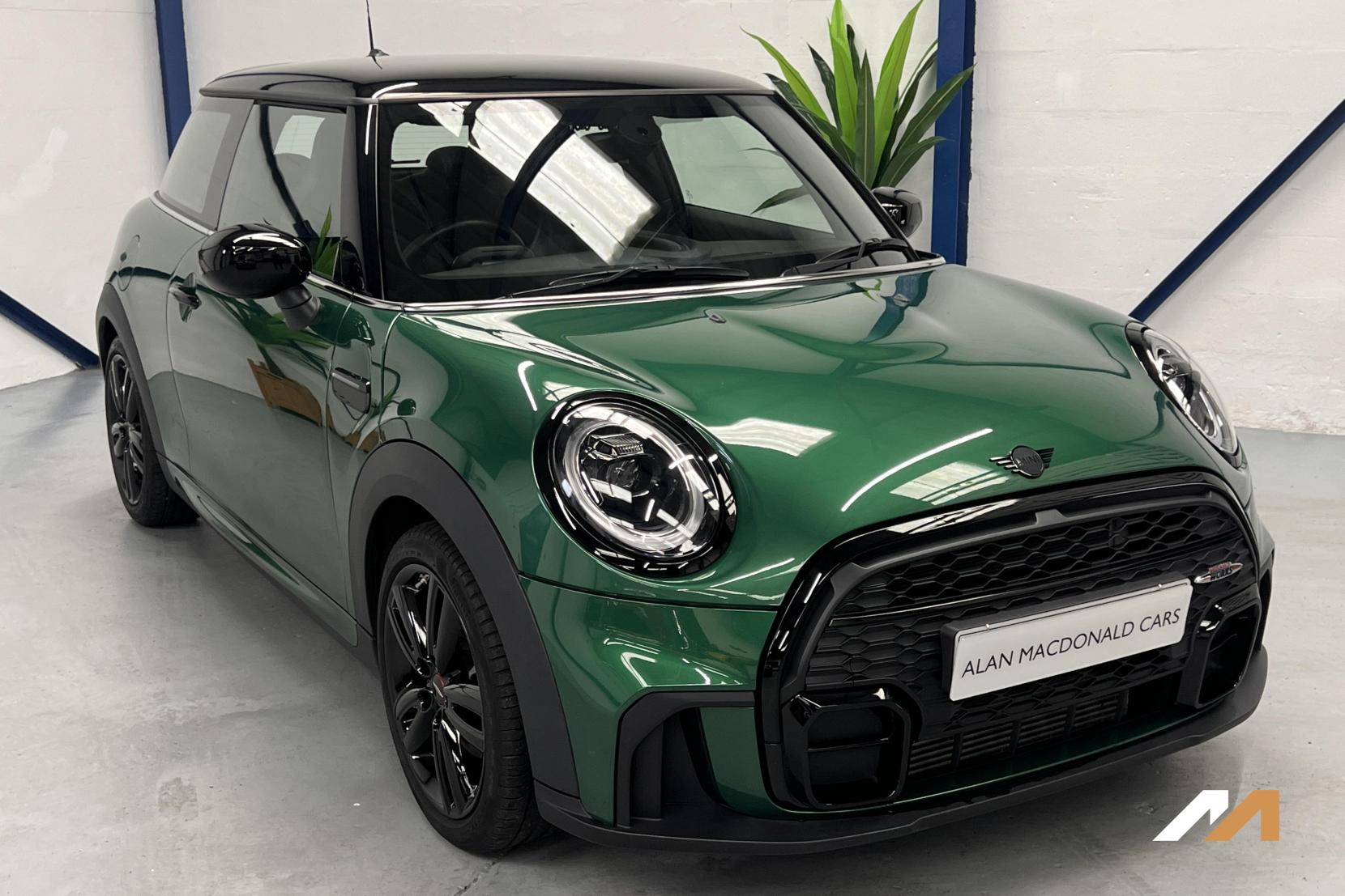 MINI Hatch 1.5 Cooper Sport Hatchback 3dr Petrol Manual Euro 6 (s/s) (136 ps)