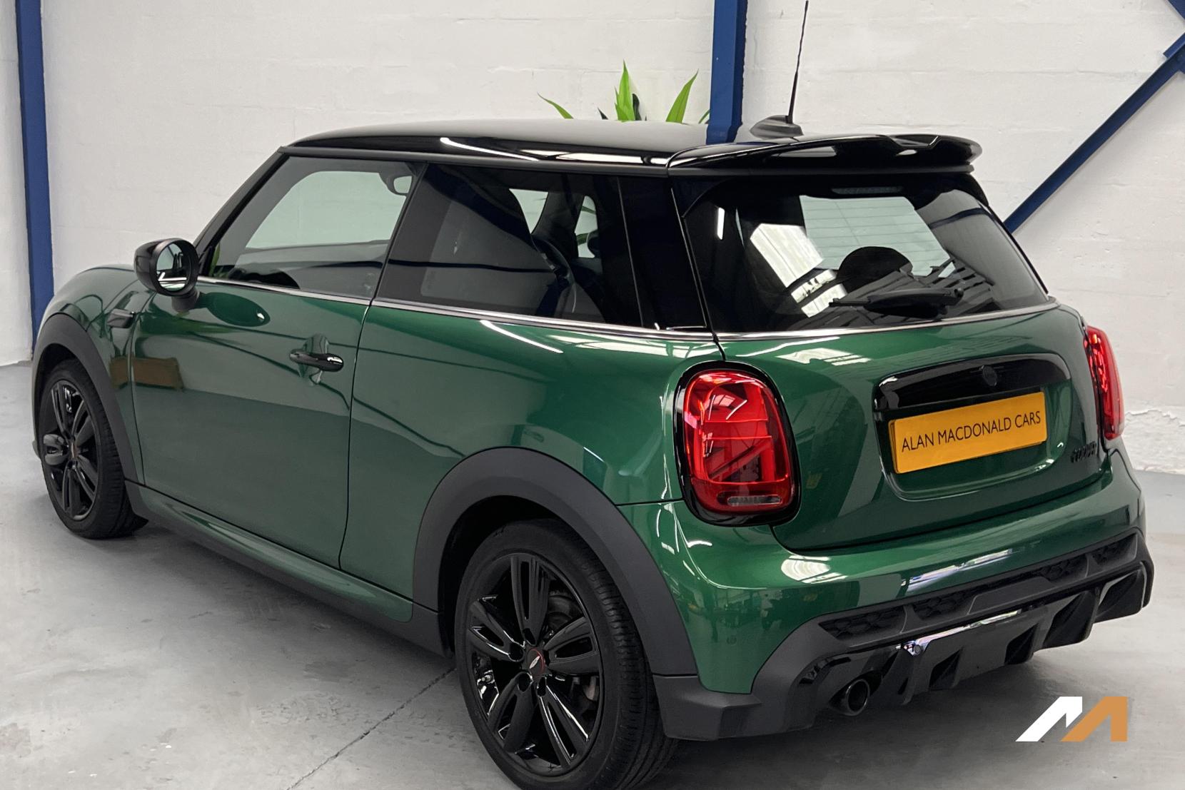 MINI Hatch 1.5 Cooper Sport Hatchback 3dr Petrol Manual Euro 6 (s/s) (136 ps)