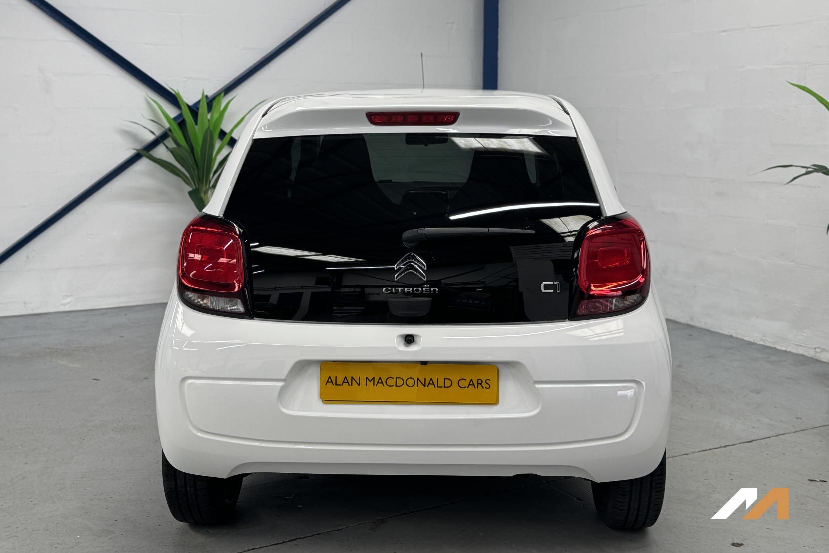 Citroen C1 1.0 VTi Shine Hatchback 5dr Petrol Manual Euro 6 (s/s) (72 ps)
