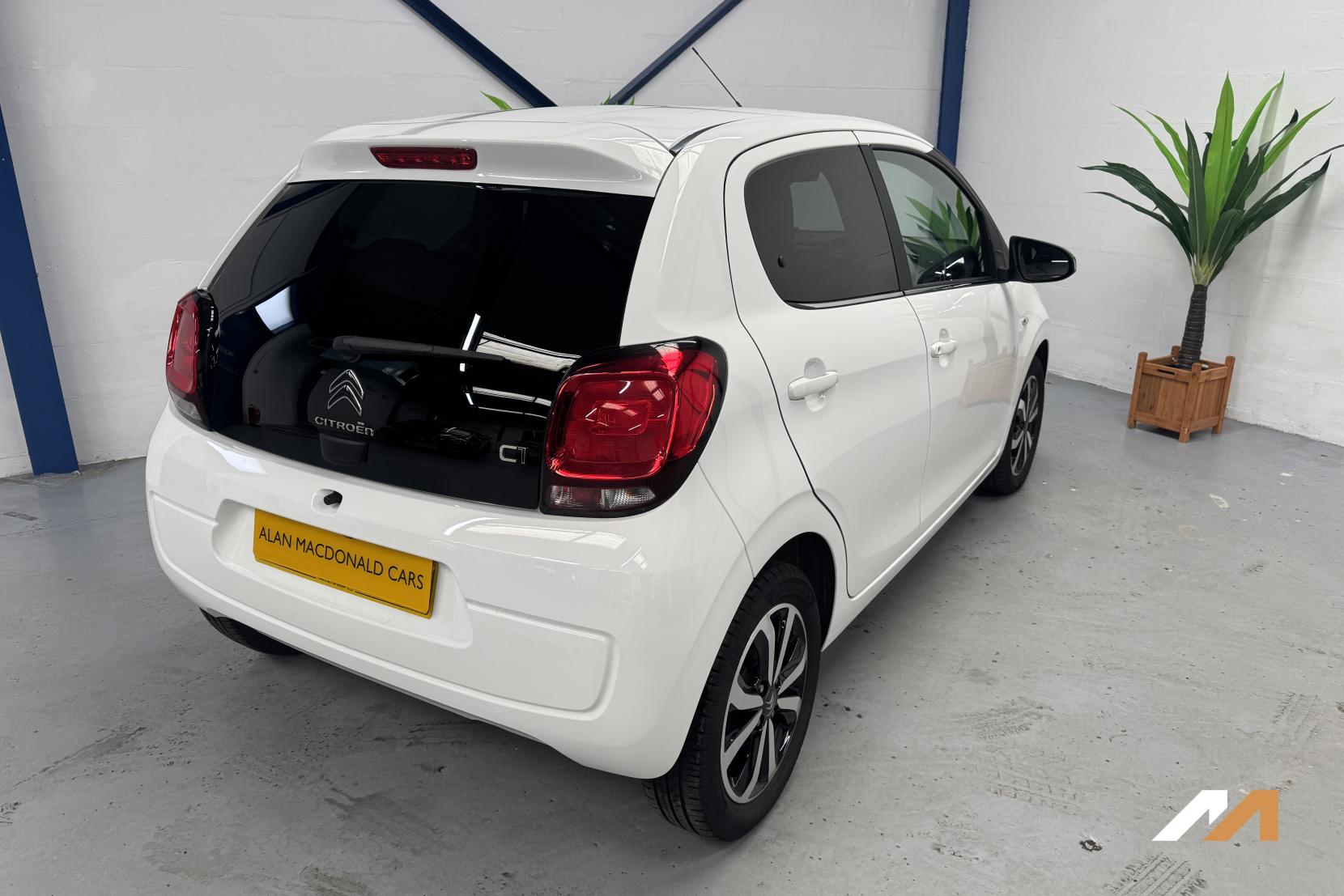 Citroen C1 1.0 VTi Shine Hatchback 5dr Petrol Manual Euro 6 (s/s) (72 ps)
