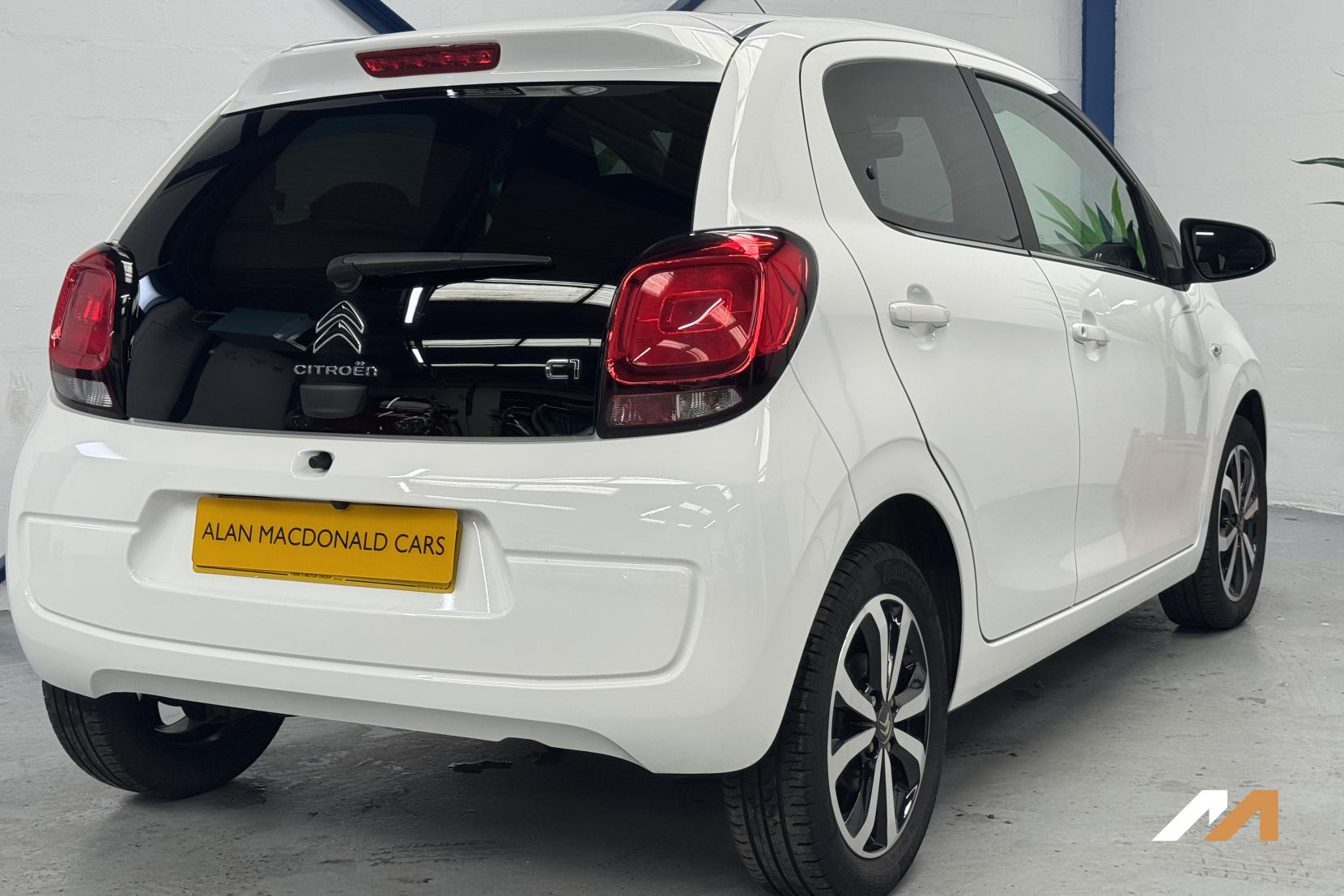 Citroen C1 1.0 VTi Shine Hatchback 5dr Petrol Manual Euro 6 (s/s) (72 ps)