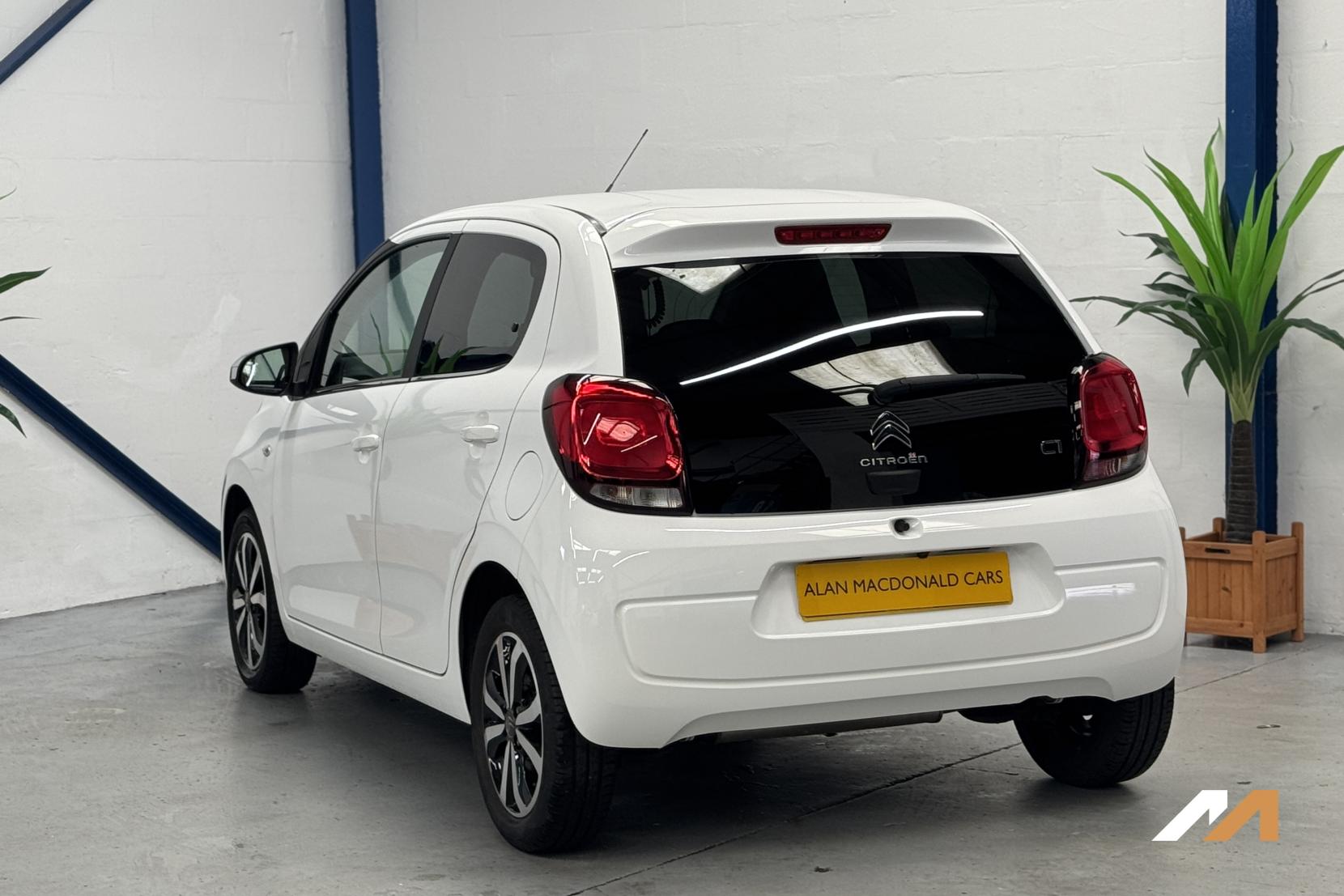 Citroen C1 1.0 VTi Shine Hatchback 5dr Petrol Manual Euro 6 (s/s) (72 ps)