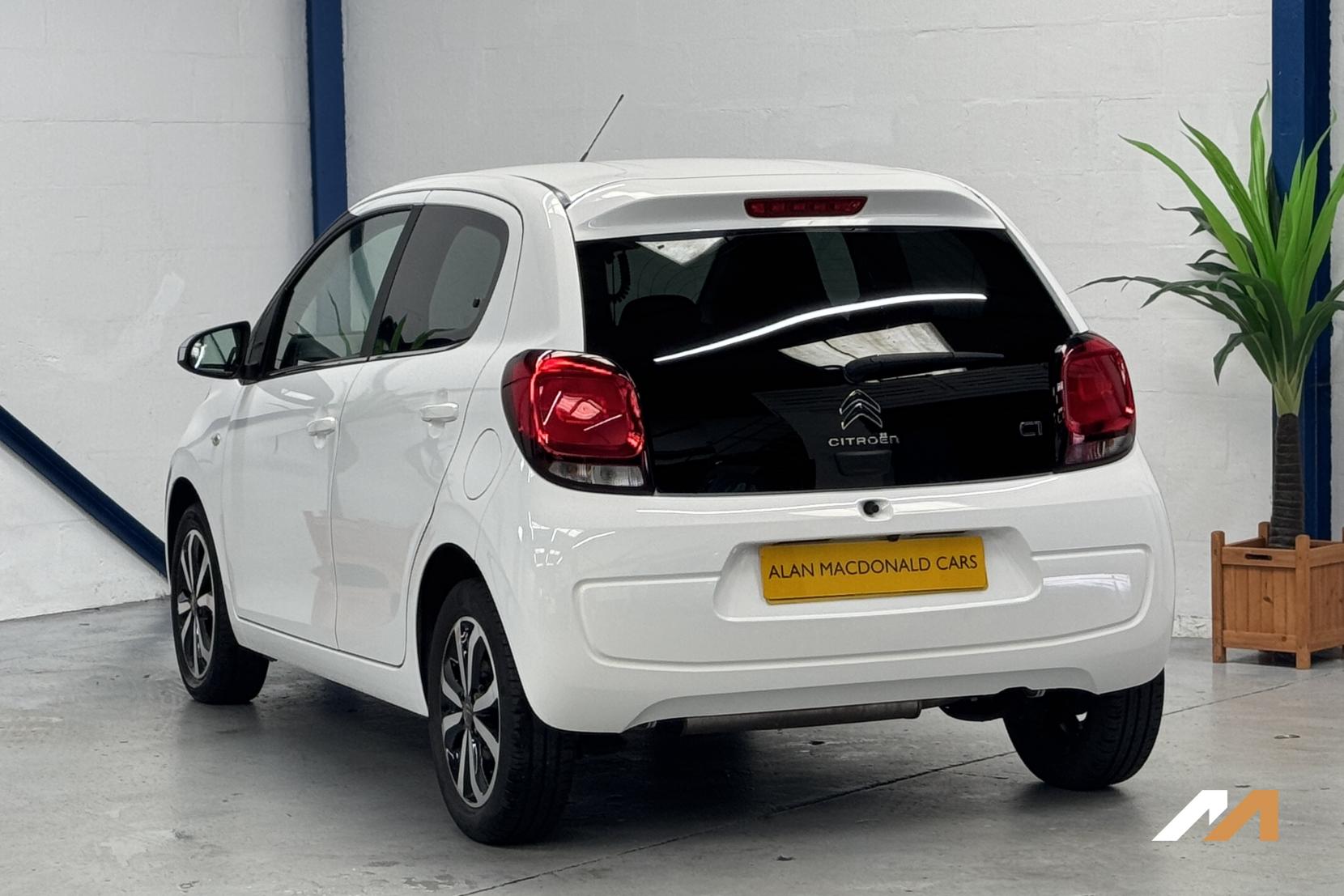 Citroen C1 1.0 VTi Shine Hatchback 5dr Petrol Manual Euro 6 (s/s) (72 ps)