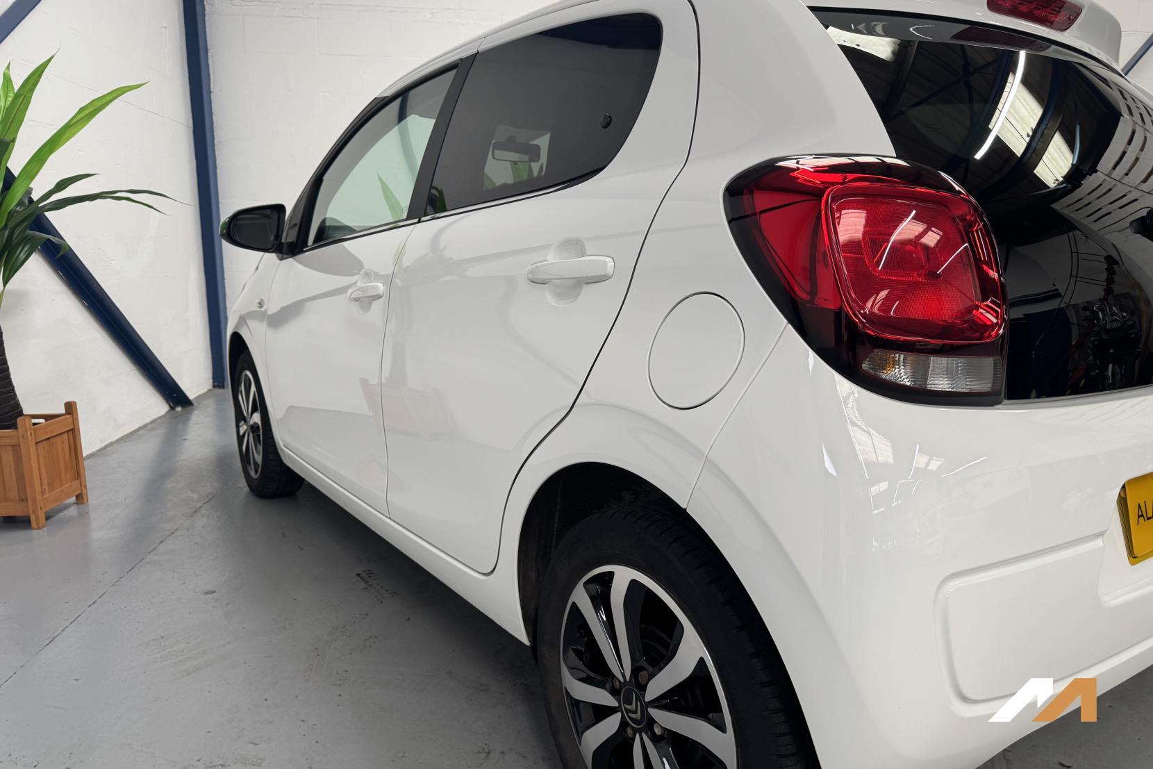 Citroen C1 1.0 VTi Shine Hatchback 5dr Petrol Manual Euro 6 (s/s) (72 ps)