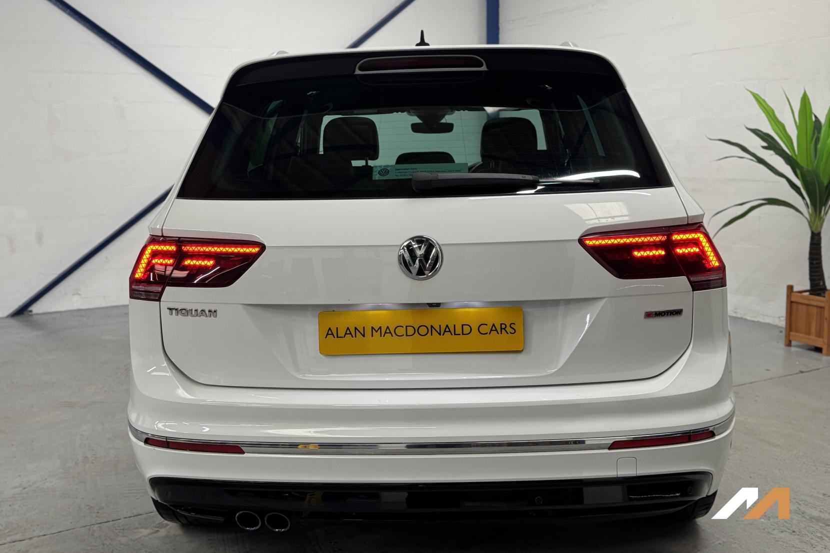 Volkswagen Tiguan 2.0 TSI R-Line SUV 5dr Petrol DSG 4Motion Euro 6 (s/s) (180 ps)