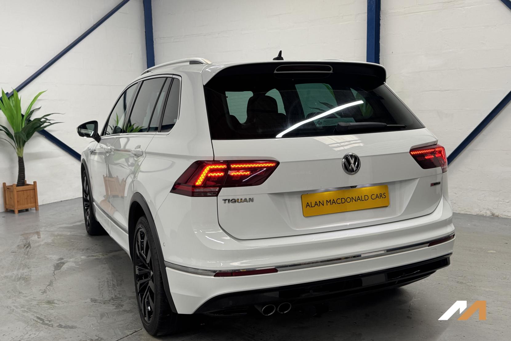 Volkswagen Tiguan 2.0 TSI R-Line SUV 5dr Petrol DSG 4Motion Euro 6 (s/s) (180 ps)