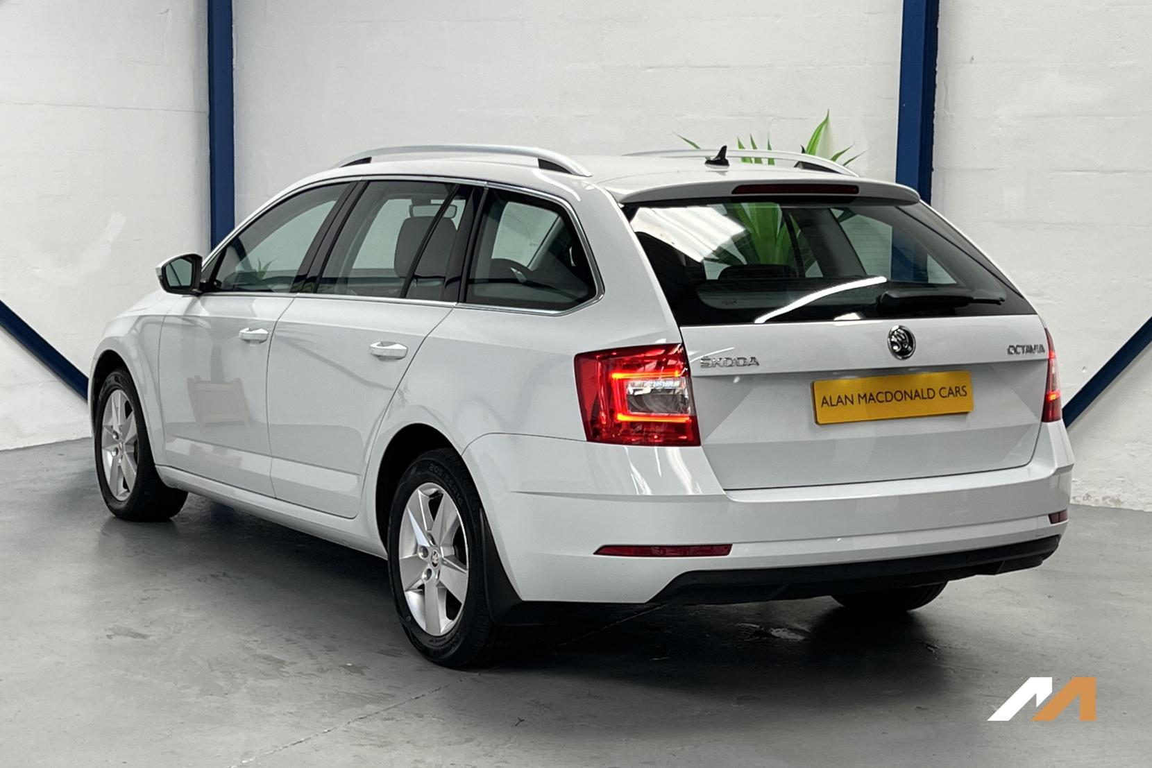 Skoda Octavia 1.6 TDI SE Technology Estate 5dr Diesel Manual Euro 6 (s/s) (115 ps)