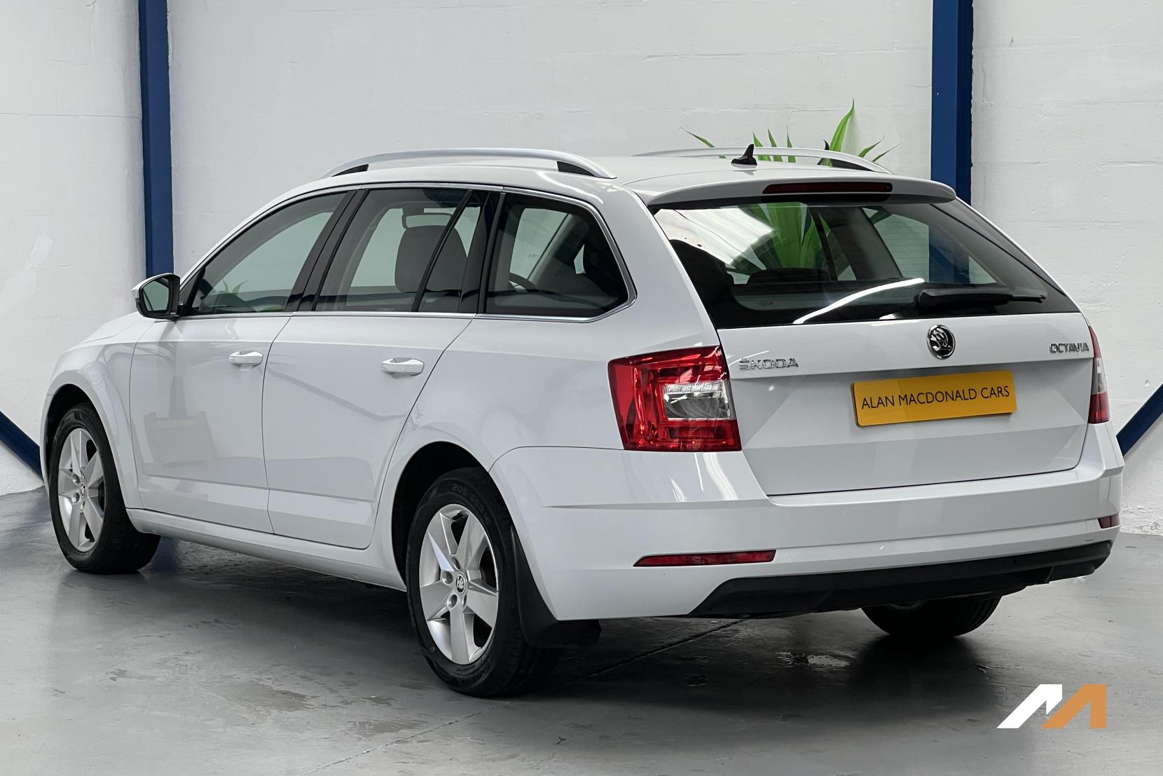 Skoda Octavia 1.6 TDI SE Technology Estate 5dr Diesel Manual Euro 6 (s/s) (115 ps)