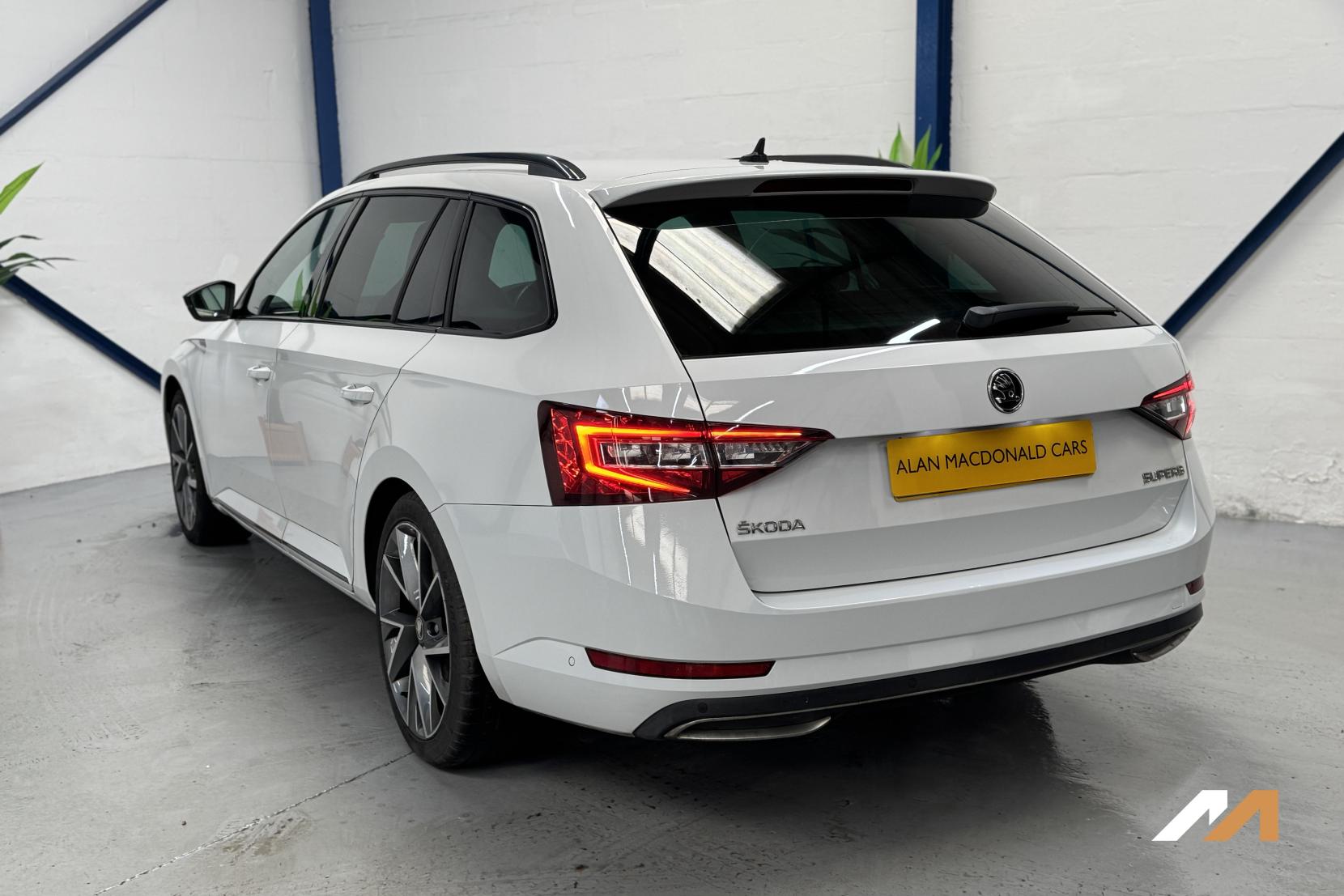 Skoda Superb 1.4 TSI ACT SportLine Estate 5dr Petrol DSG Euro 6 (s/s) (150 ps)