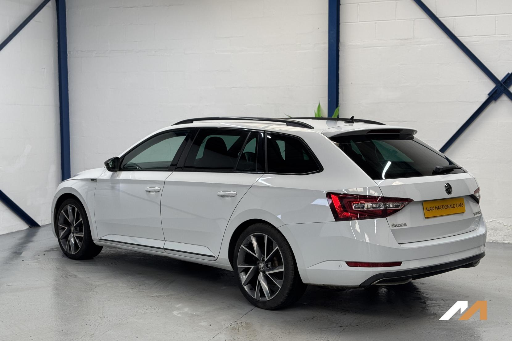 Skoda Superb 1.4 TSI ACT SportLine Estate 5dr Petrol DSG Euro 6 (s/s) (150 ps)