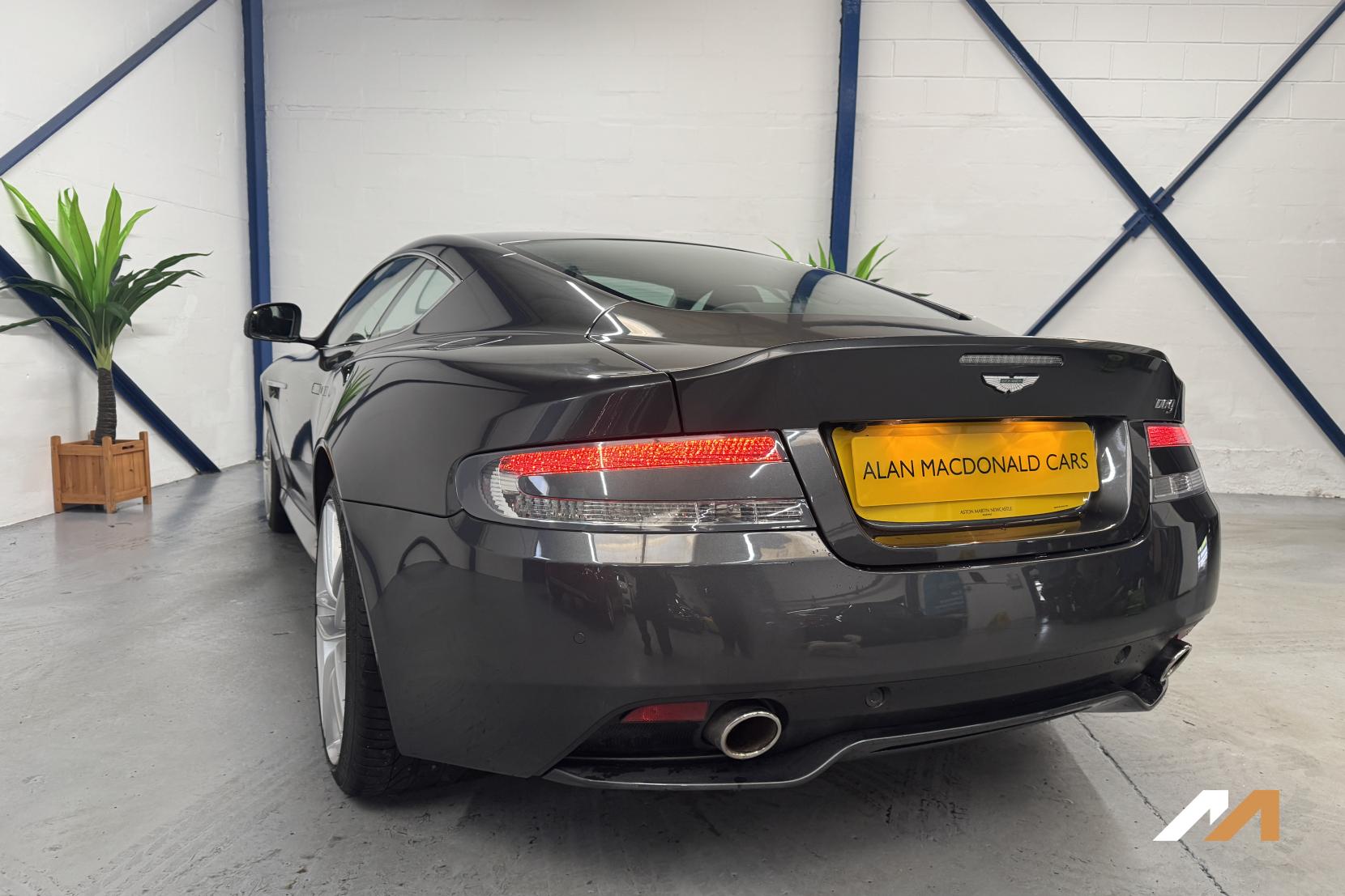 Aston Martin DB9 6.0 V12 Coupe 2dr Petrol T-TronicII Euro 6 (510 bhp)