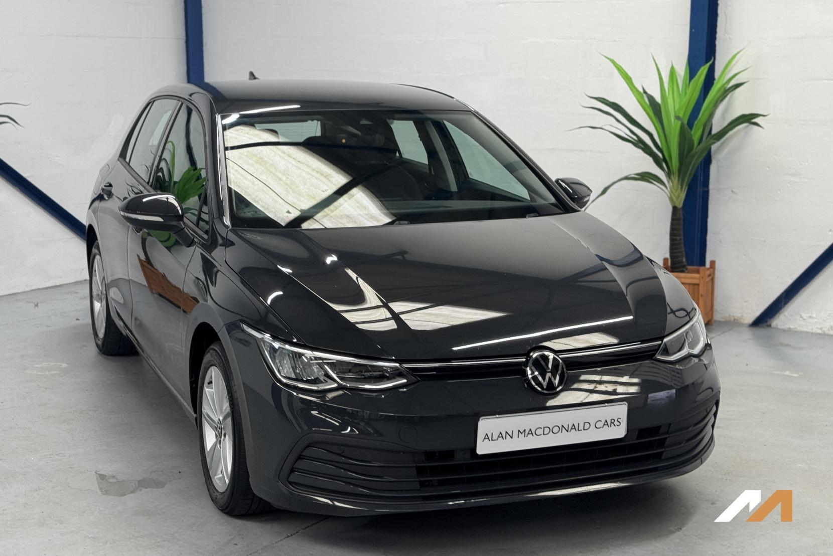 Volkswagen Golf 1.5 eTSI MHEV Life Hatchback 5dr Petrol Hybrid DSG Euro 6 (s/s) (150 ps)