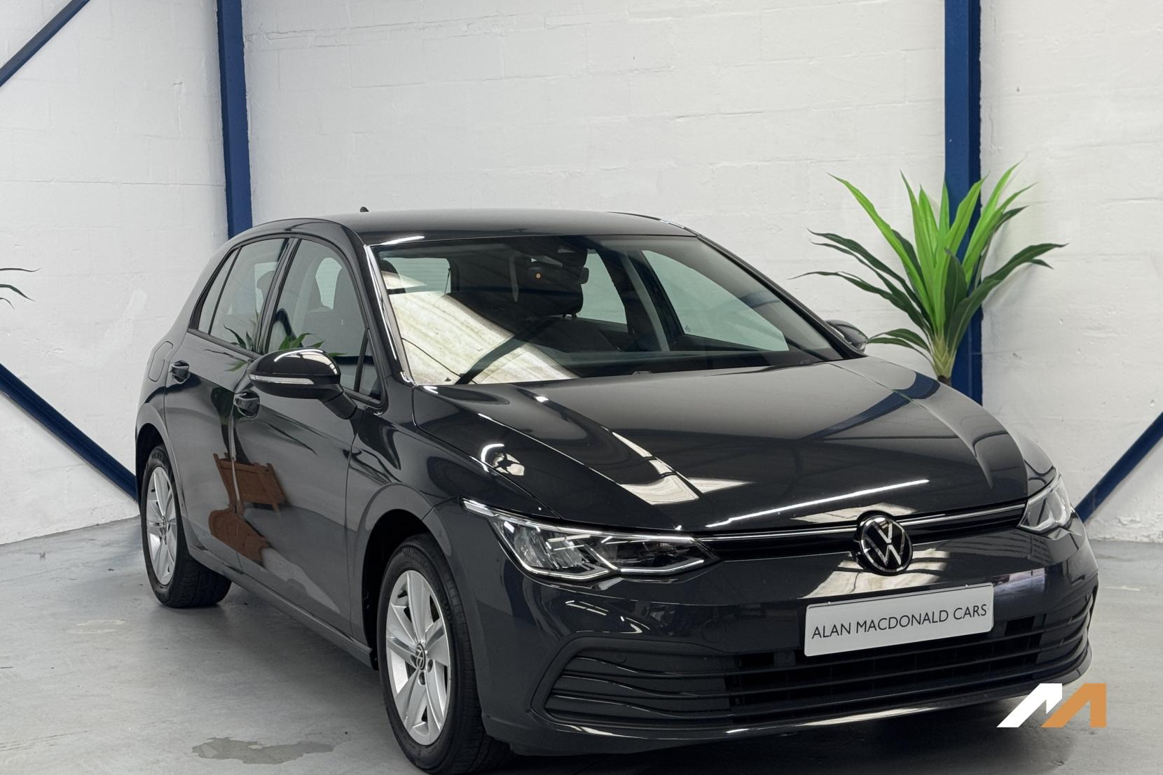 Volkswagen Golf 1.5 eTSI MHEV Life Hatchback 5dr Petrol Hybrid DSG Euro 6 (s/s) (150 ps)