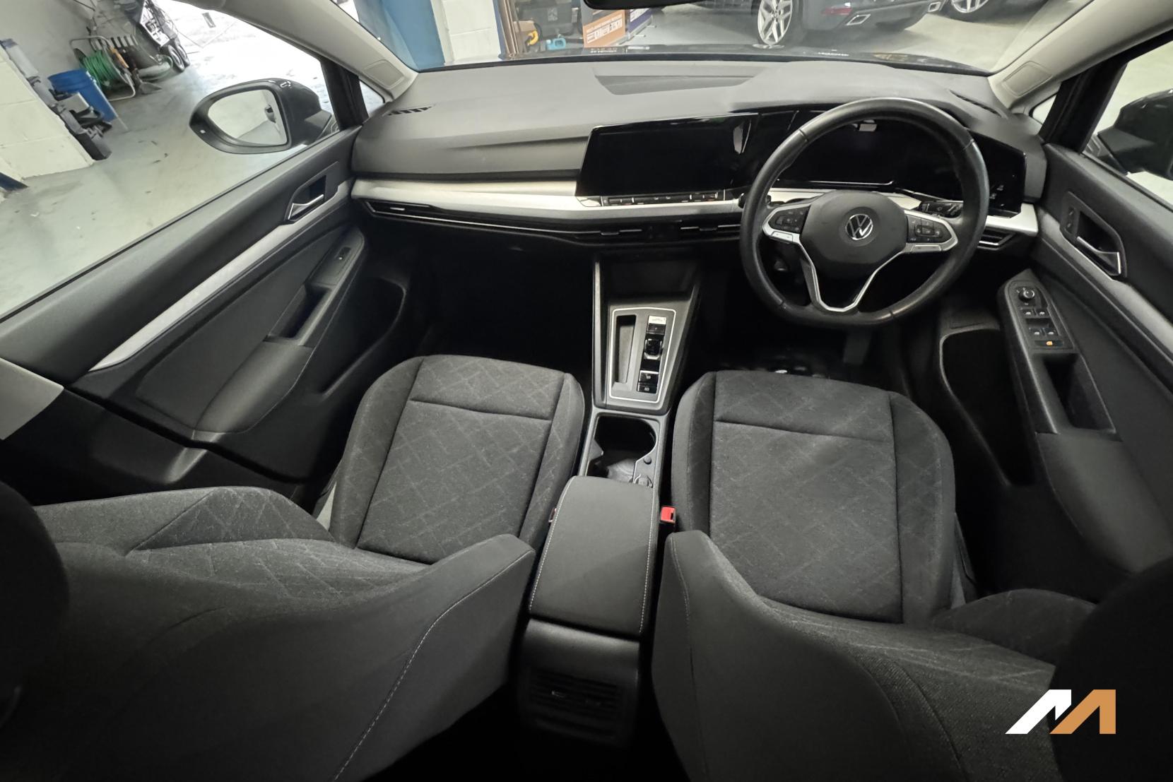 Volkswagen Golf 1.5 eTSI MHEV Life Hatchback 5dr Petrol Hybrid DSG Euro 6 (s/s) (150 ps)