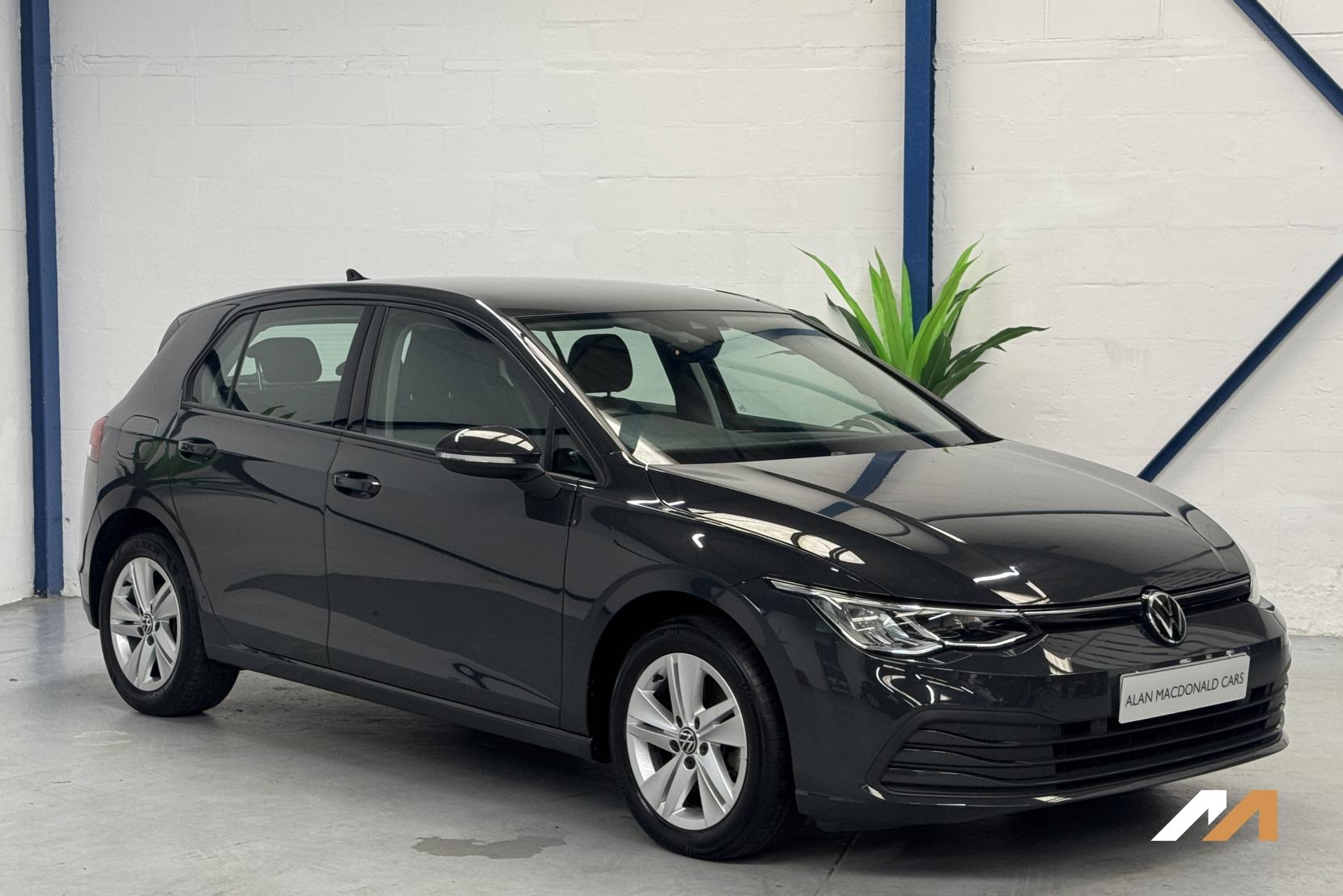 Volkswagen Golf 1.5 eTSI MHEV Life Hatchback 5dr Petrol Hybrid DSG Euro 6 (s/s) (150 ps)