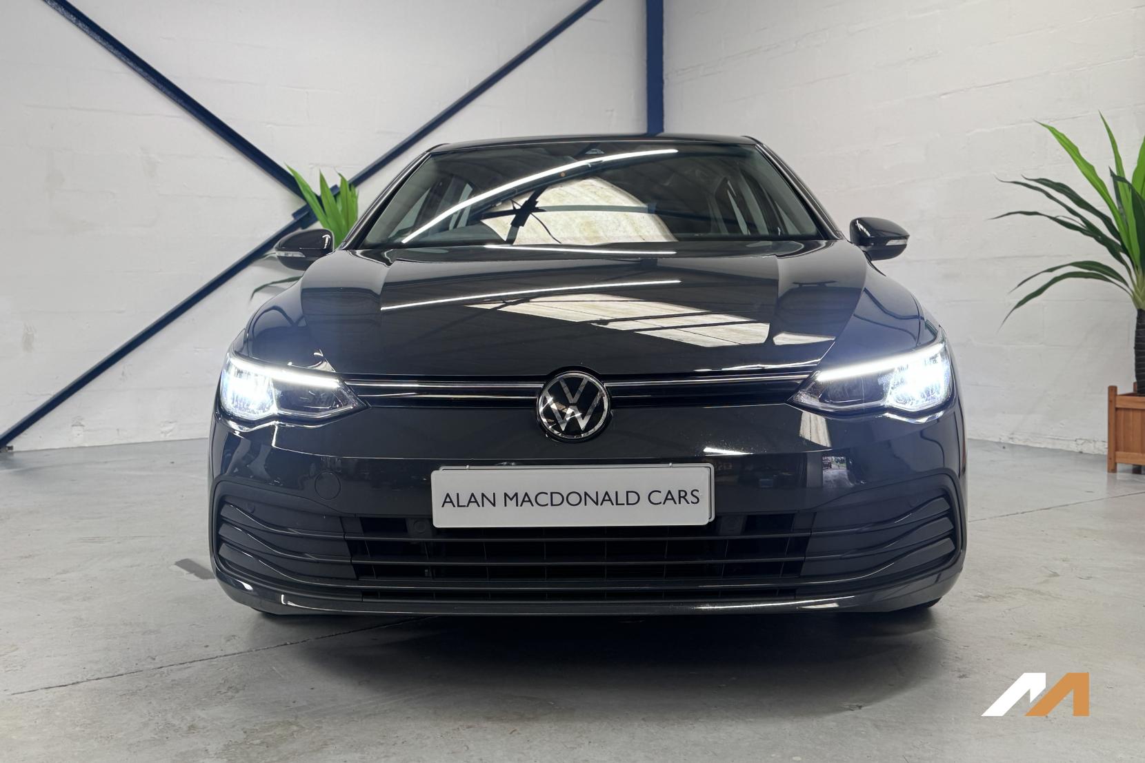 Volkswagen Golf 1.5 eTSI MHEV Life Hatchback 5dr Petrol Hybrid DSG Euro 6 (s/s) (150 ps)