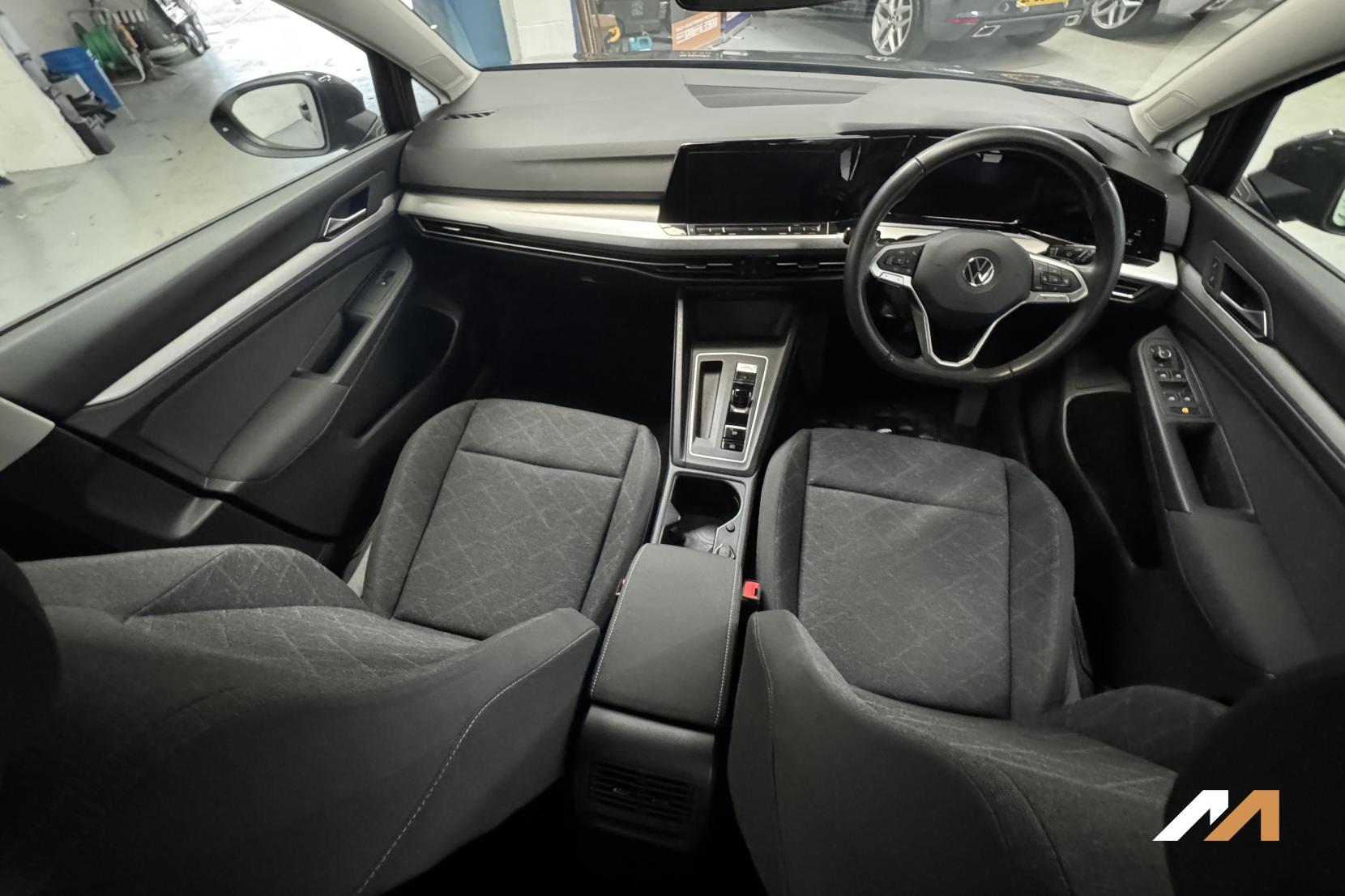 Volkswagen Golf 1.5 eTSI MHEV Life Hatchback 5dr Petrol Hybrid DSG Euro 6 (s/s) (150 ps)