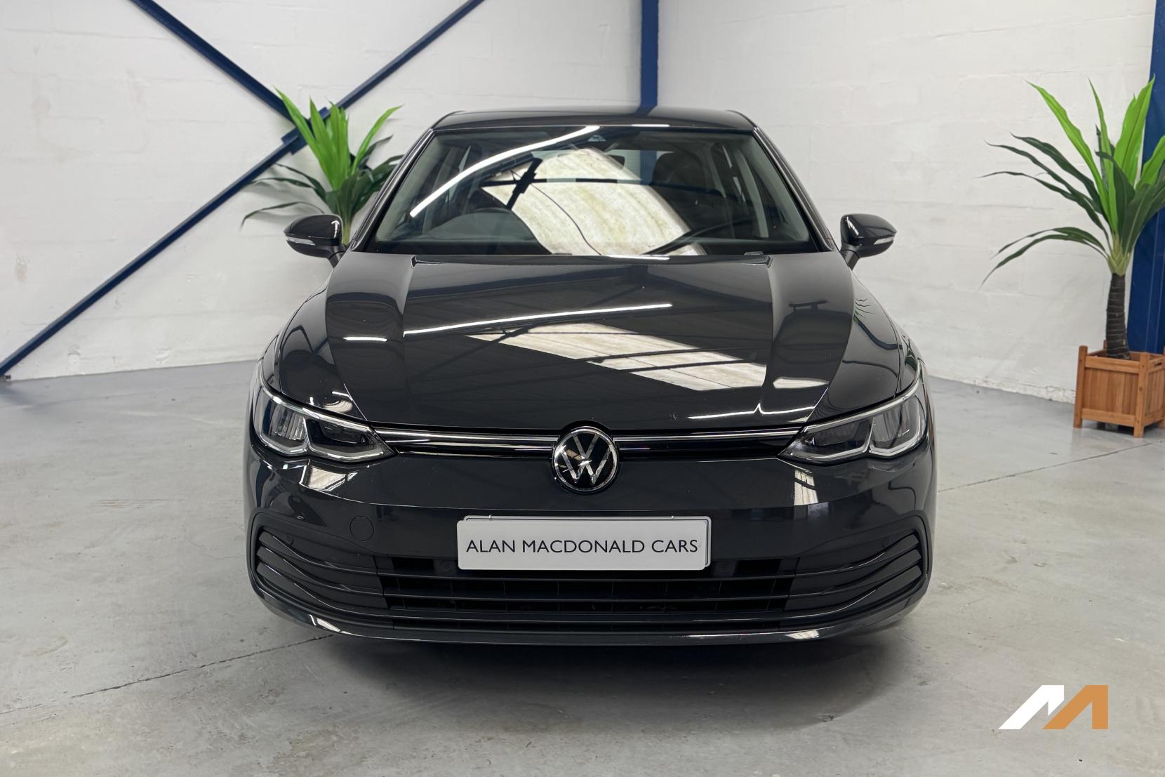 Volkswagen Golf 1.5 eTSI MHEV Life Hatchback 5dr Petrol Hybrid DSG Euro 6 (s/s) (150 ps)