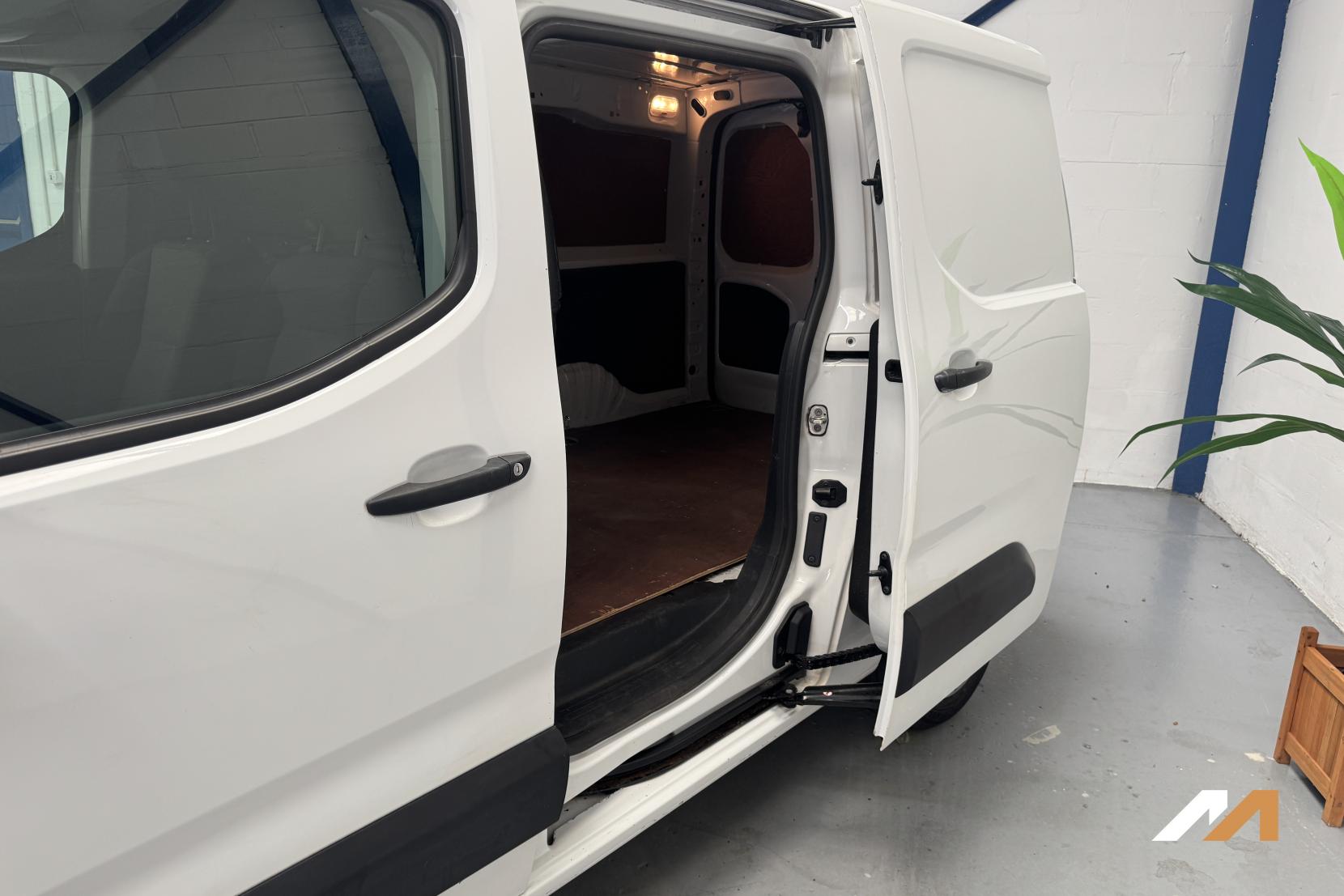 Citroen Berlingo 1.5 BlueHDi 950 Enterprise XL Panel Van 6dr Diesel Manual LWB Euro 6 (s/s) (100 ps)
