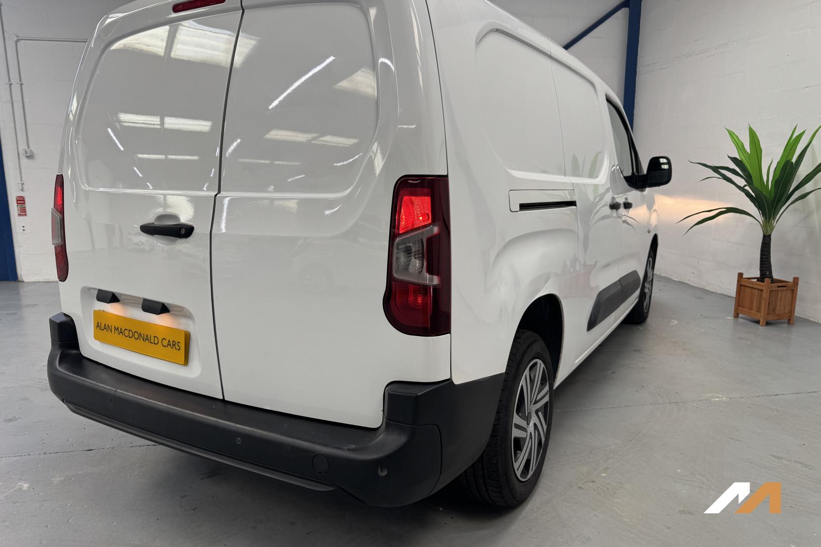 Citroen Berlingo 1.5 BlueHDi 950 Enterprise XL Panel Van 6dr Diesel Manual LWB Euro 6 (s/s) (100 ps)